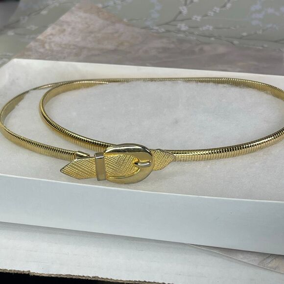 Hong Kong faux buckle gold tone serpentine stretch belt. - Picture 1 of 5
